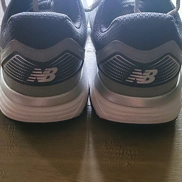 NWOT New Balance 560 v7 TechRide Sneakers